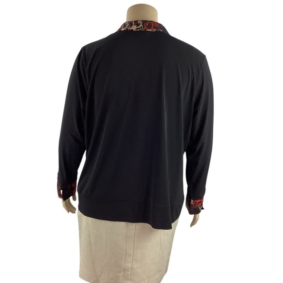 Lane Bryant Black Pullover Top Contrast Collar Cuffs 22/24 - Picture 5 of 6